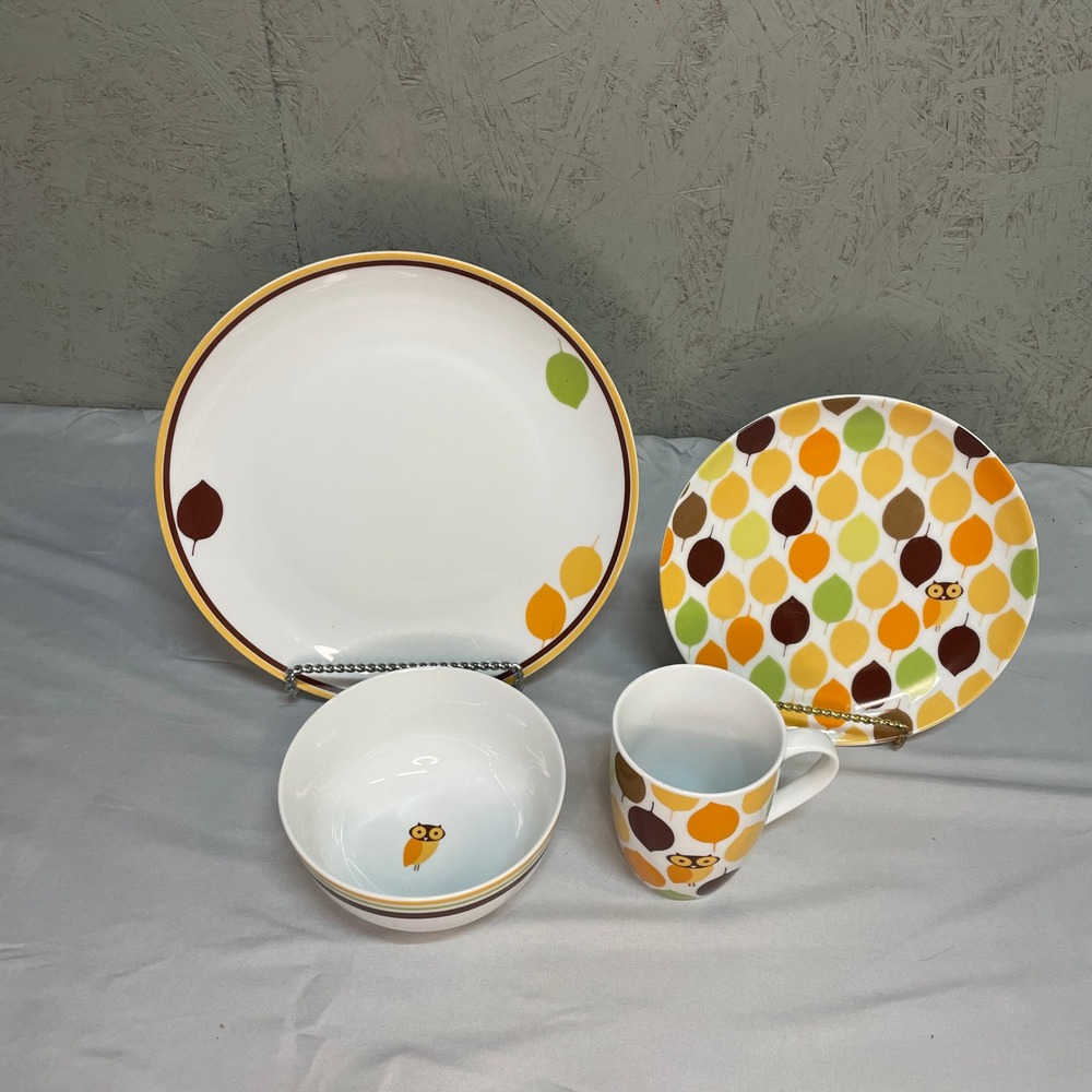 Rachael Ray Little Hoot Dinnerware Set of 29 Pieces